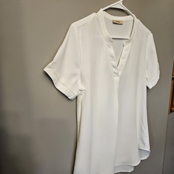 Timeson Women's‎ White V-Neck T-shirt Flowy Blouse Medium - Picture 3 of 7